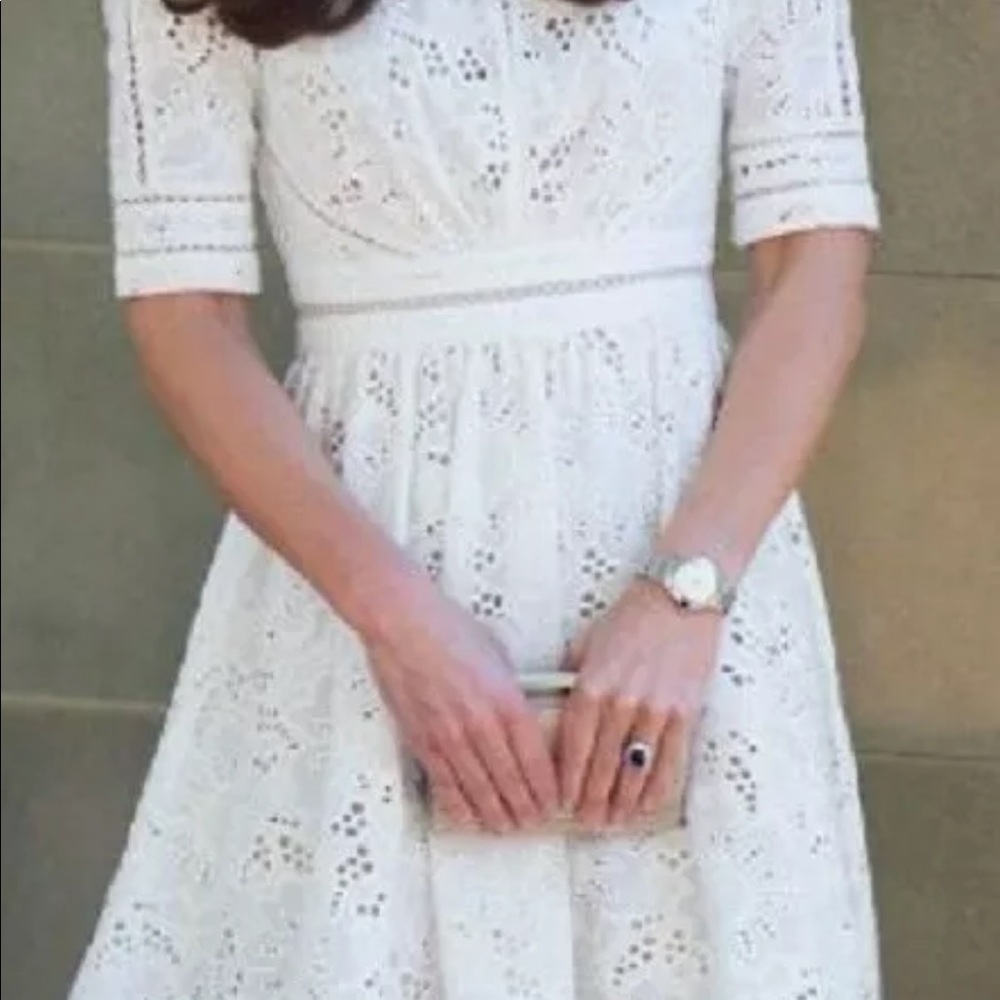 Lace dress size small or size 6 - Picture 3 of 14
